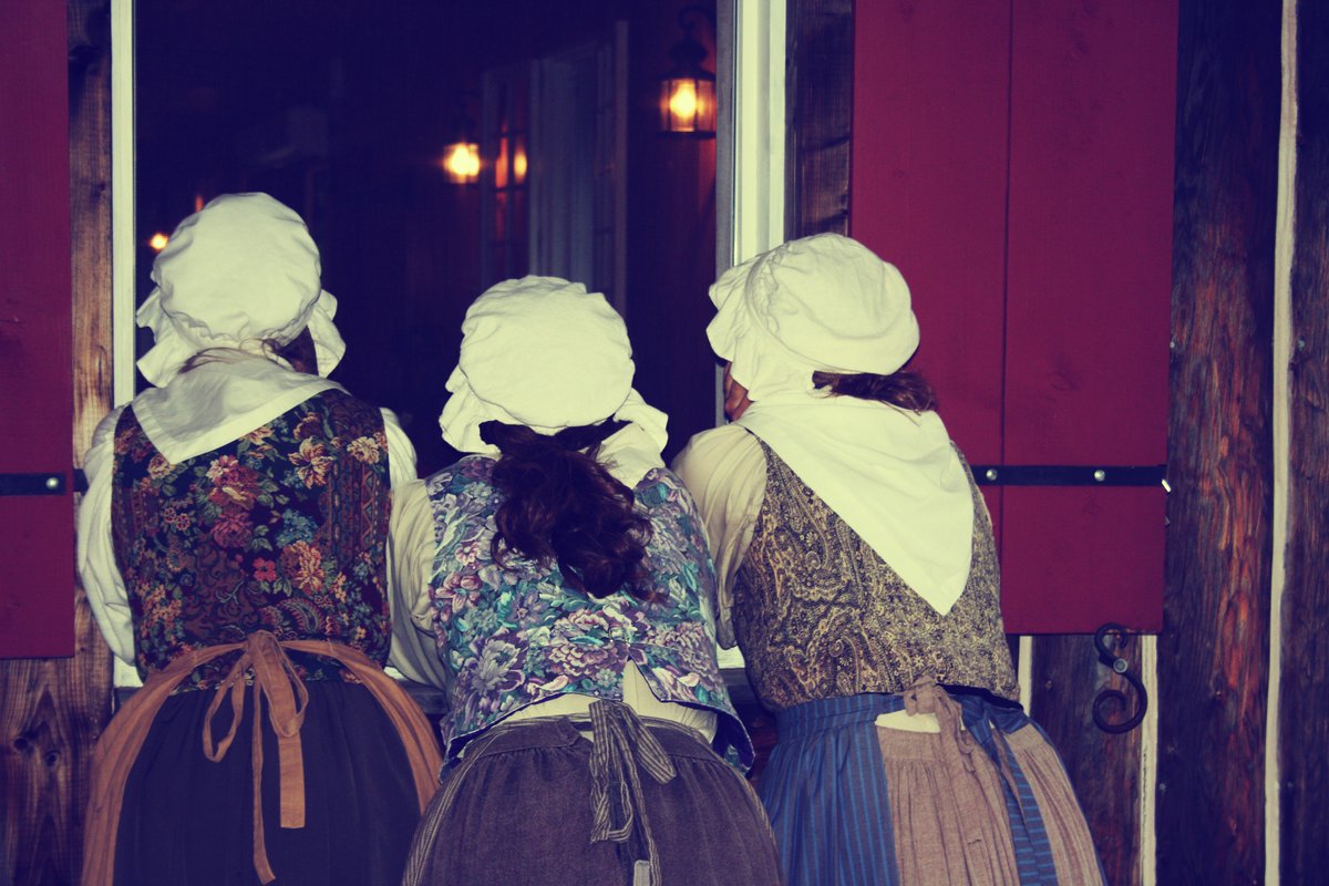 Roma's workers enjoying the party! Come join us everyday at lunch for some entertainment! #music #pei #explorepei