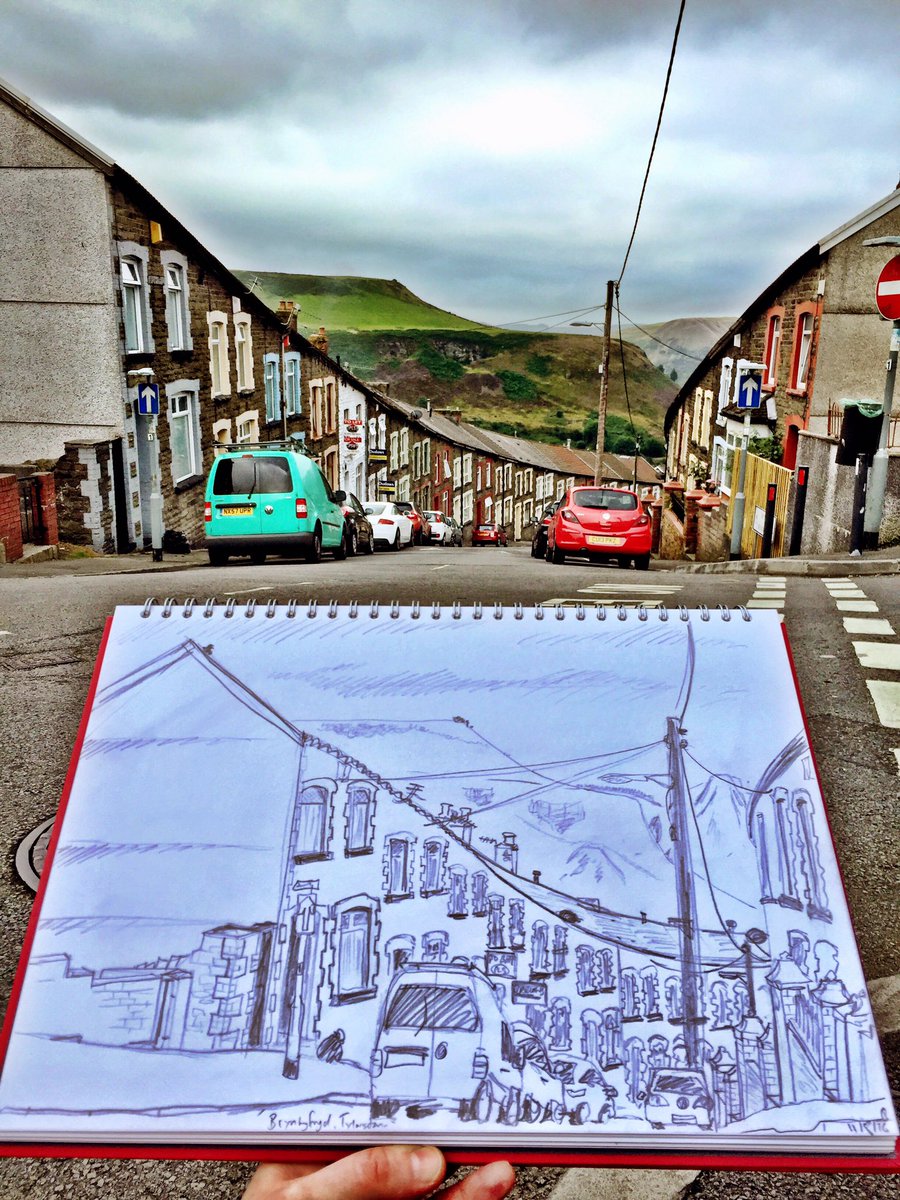 sionmun's tweet photo. Sketcho fy hoff siap stryd yn nghwm Rhondda. 
Sketchin my fav street, Brynhyfryd, Tylorstown, #MwyoBobolyRhondda https://t.co/qucowJUUwb