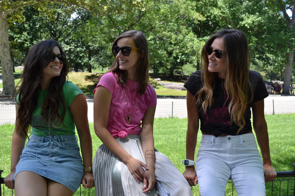 BiG fans: Green, pink or black? bit.ly/1HHvvRP #womensfashion #shop