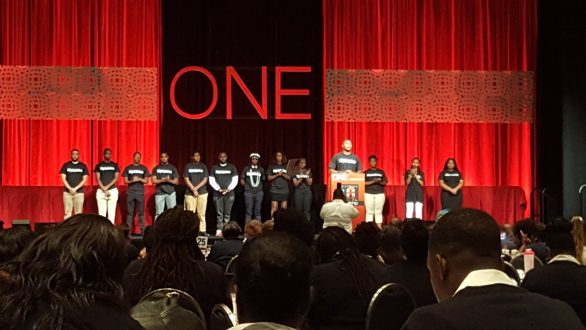 DJohnson19804's tweet photo. This makes my heart #SMILE... Student Advocates... #1Mission #1Vision #1FriendshipPCS #FCPSTP https://t.co/2RR8f8NpcK