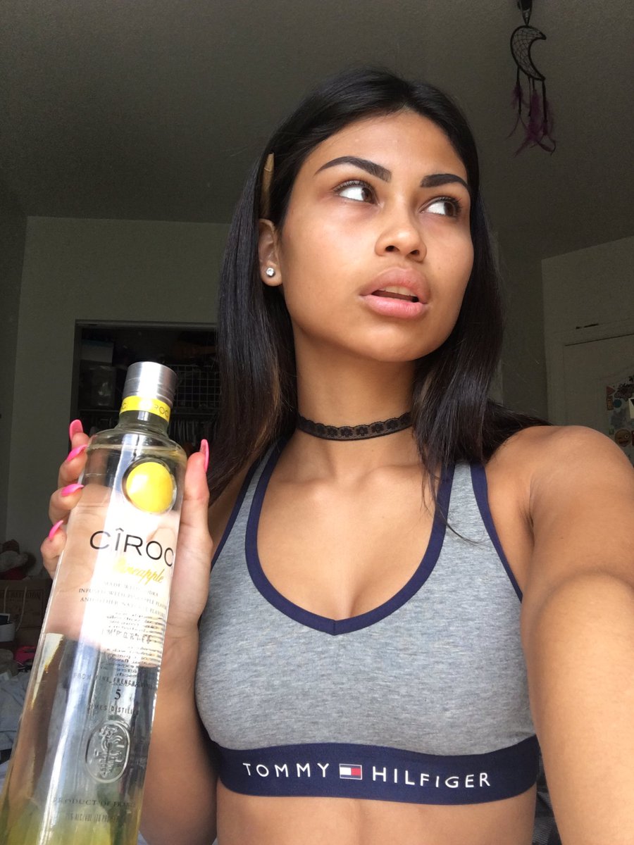 trapjes 💗 on X: Celebrate success right face ahh ✨  t.coPV1jclivFV  X