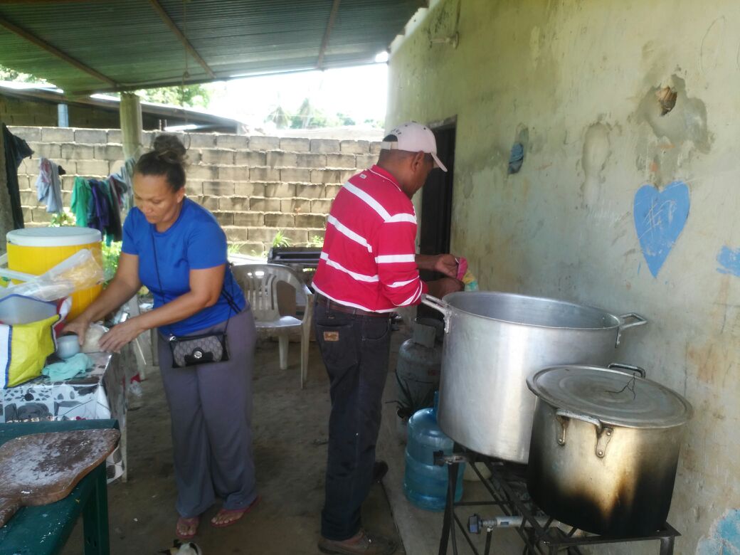 yargelyepez's tweet photo. Preparando el sancocho misionero @CercaDeTiVzla #CercaDeTi2016 https://t.co/01WgKRedcS