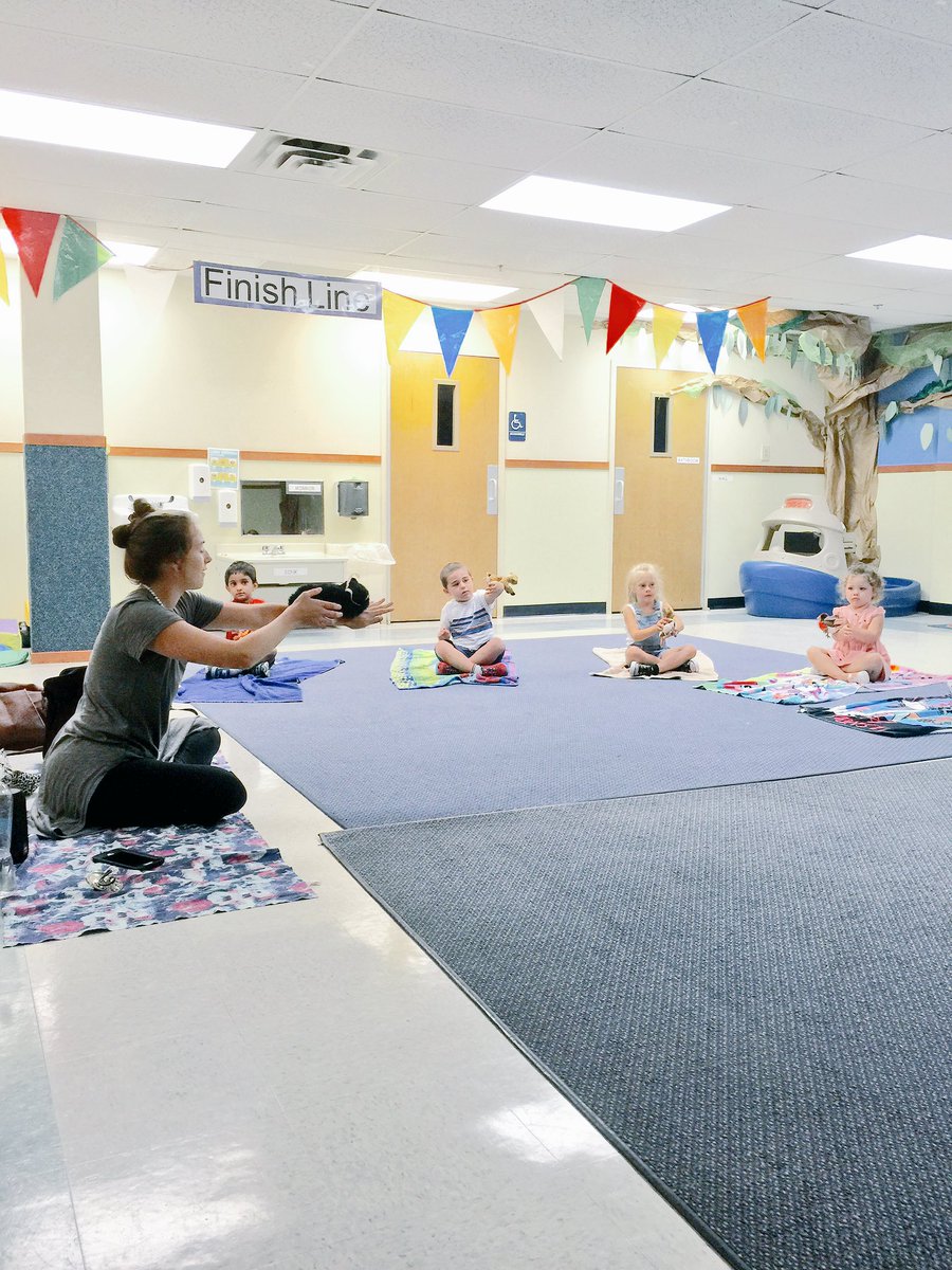 Breathing buddies with Kids Yoga #kidsyoga #breathingbuddies #yogaforkids #kidsyogateacher #mindfulnessforkids