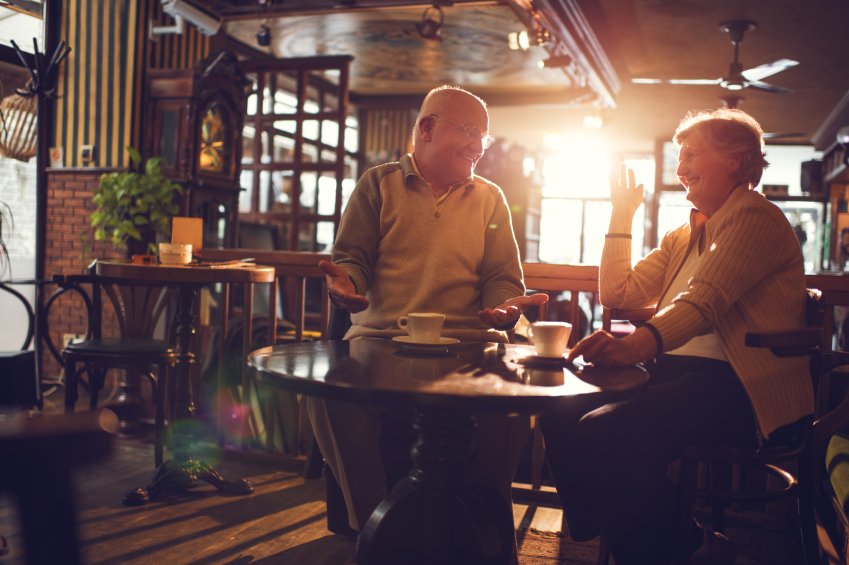 FriendsElderly's tweet photo. This #summer, invite an older neighbour to join you for a cooling drink at your local café or pub. #beafriend https://t.co/J5Z0u8iA8U