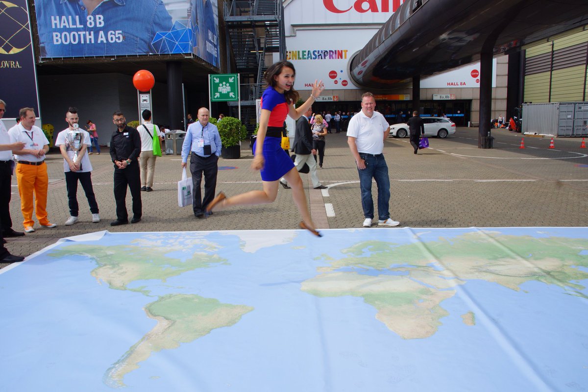 lexophillia's tweet image. #TBT; that time @joannakrukru jumped across the world. #ImagingofThings #drupa2016 #wideformat #ThrowbackThursday