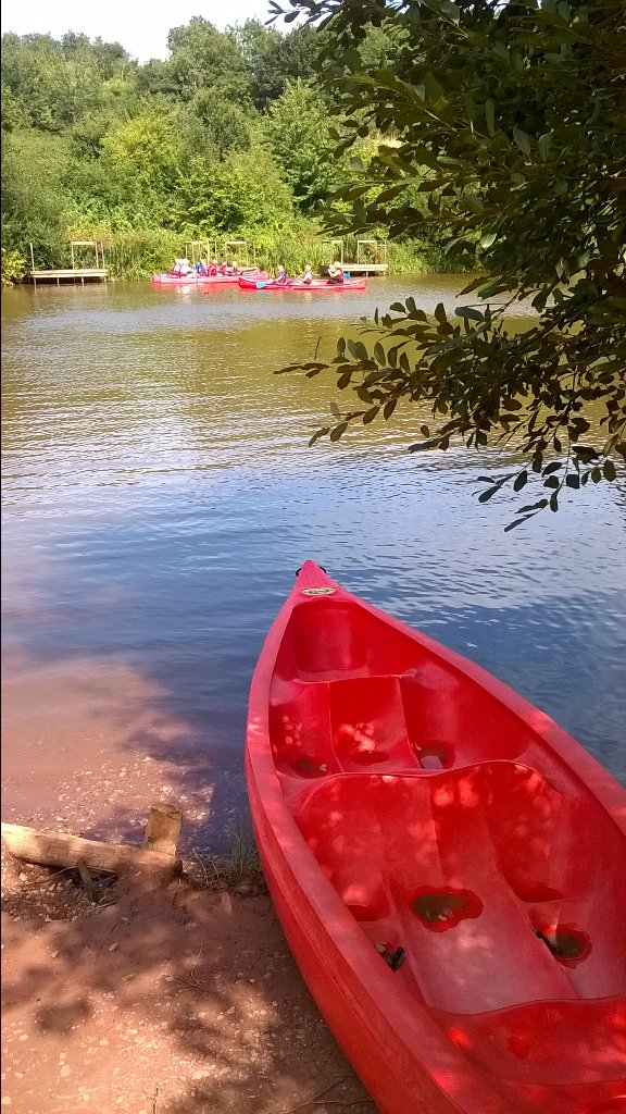 TW_Torquay's tweet photo. Catch me if you can... #canoeing #hotday #ILikeToMoveIt #Torquay https://t.co/g2y1BwkXCn