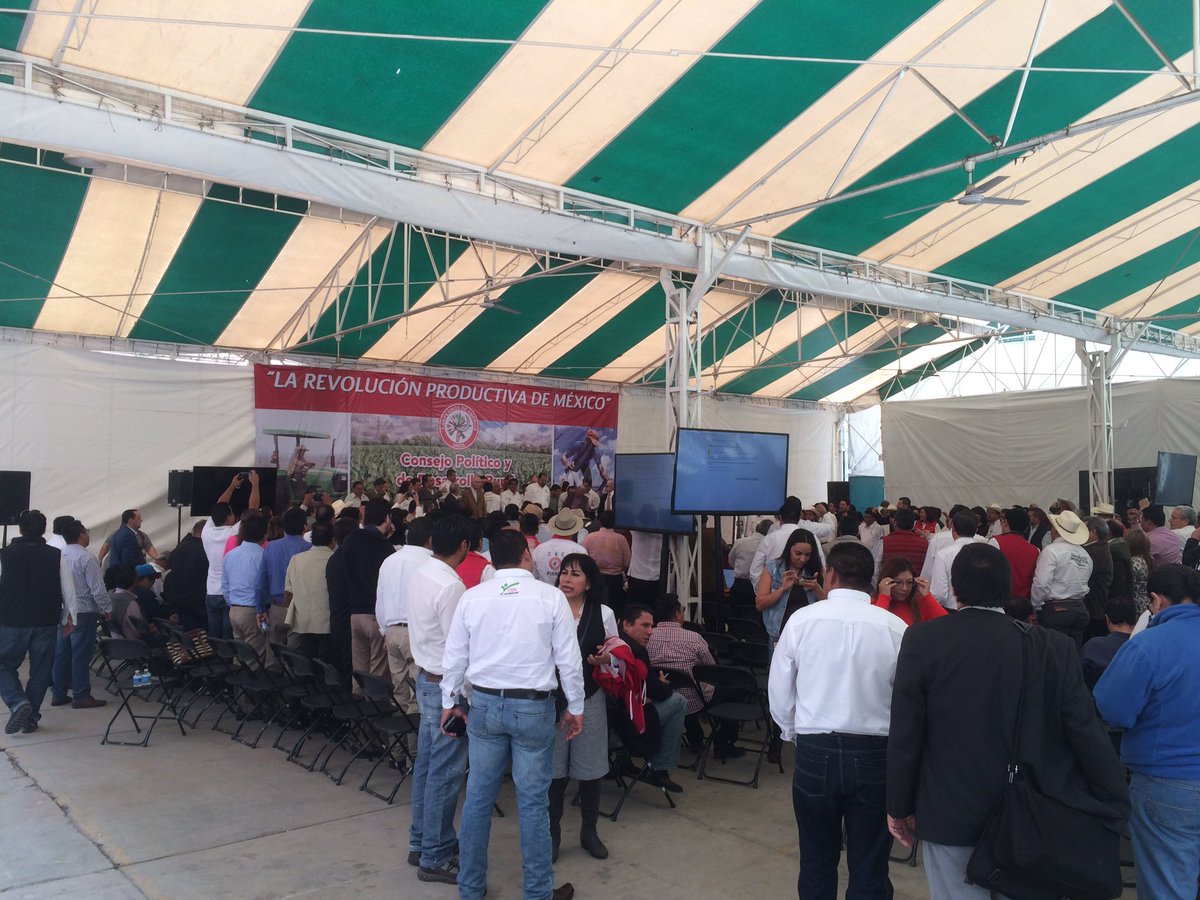 CNC_CEN's tweet photo. Inicia transmisión en vivo del consejo político y de desarrollo rural CNC por @LaCampesinaCNC @ManuelCota https://t.co/Dr8ANDaCpp