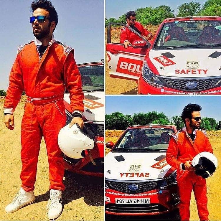 AshvikRithAsha's tweet photo. @EndemolShineIND Instagram post,watch @rithvik_RD in #ManVsJob @HISTORYTV18 racing episode https://t.co/EqnnKeXYRo https://t.co/Kb5Ii4QvAt