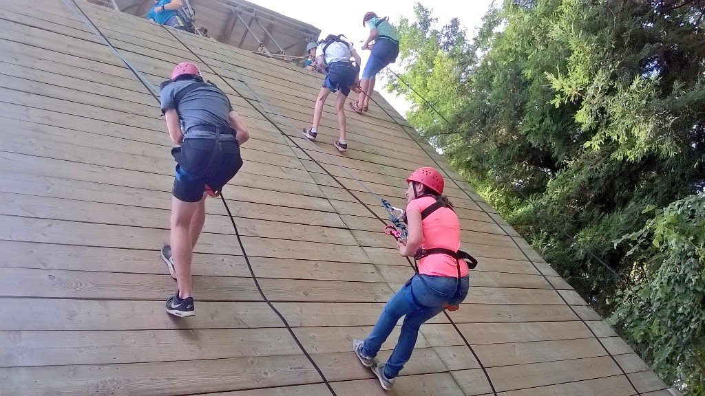 TW_Torquay's tweet photo. Heute ging es mal nicht hinauf, sondern hinab! Guck, wir haben Tarzan gefunden... #abseiling #action https://t.co/CB8PdqWZ0r