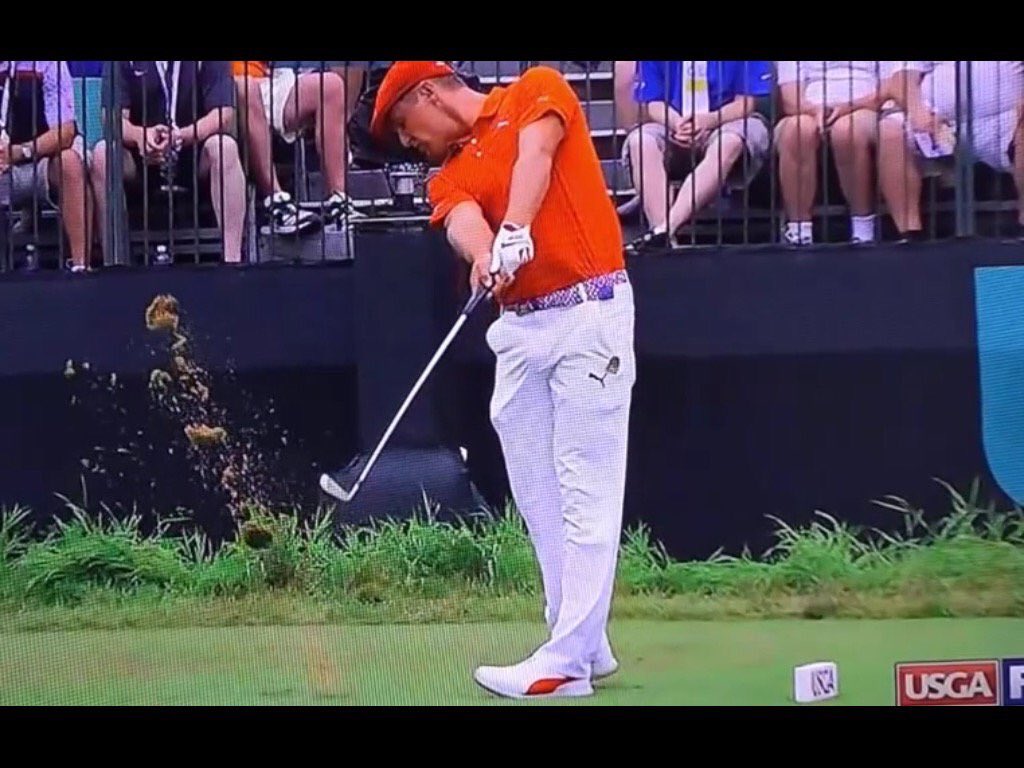 LewyAGolf's tweet photo. @JDowlingGolf @Finnis1878 how good is this position. Trying hard to get there #GolfMachine #QuietHands https://t.co/ZLHUarpTfH