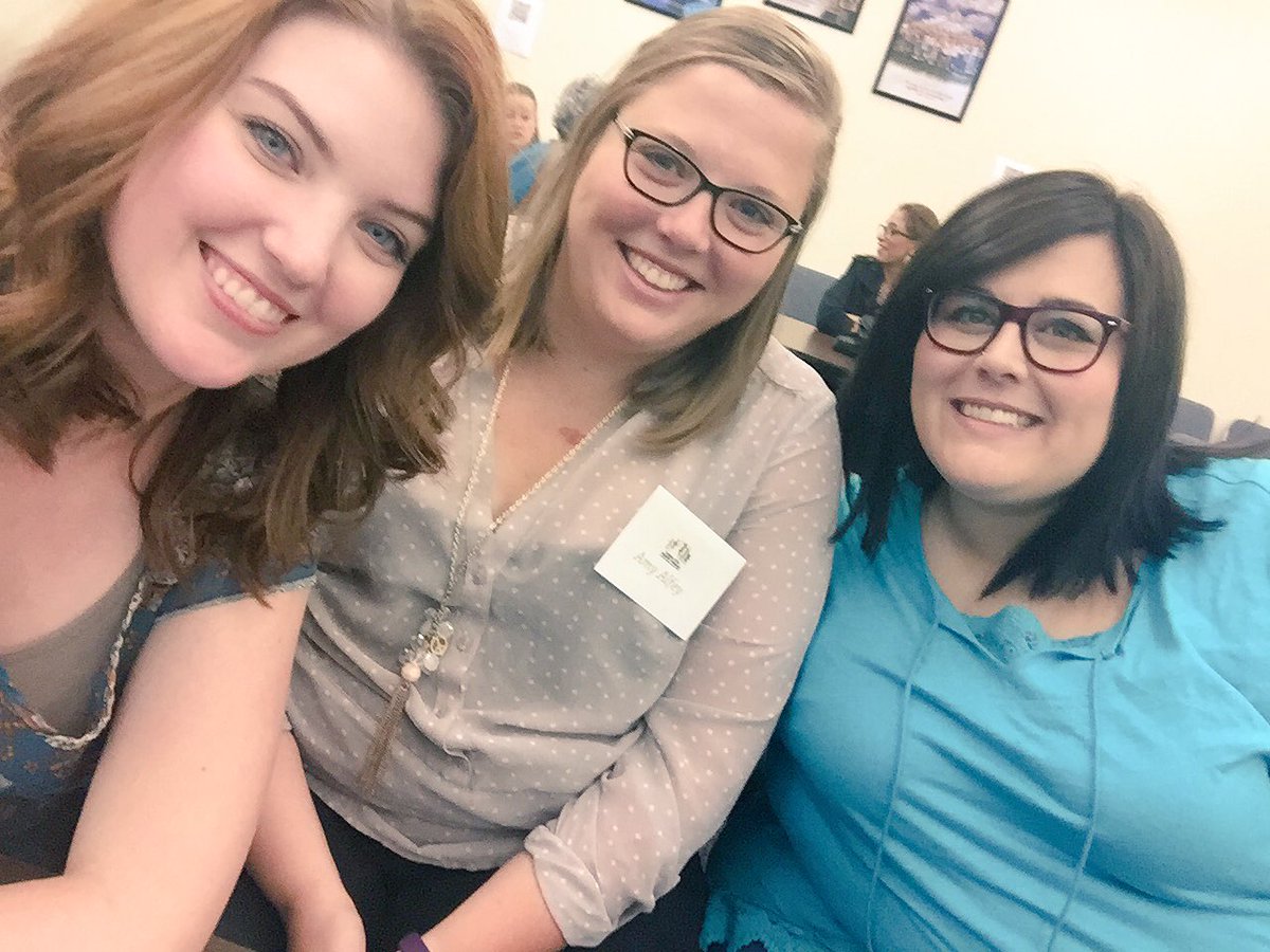 adrienne_dutton's tweet photo. Lunch with our mentor at #443NT! @amy_leigh2011 @jmill517 https://t.co/h8YoFnftlJ