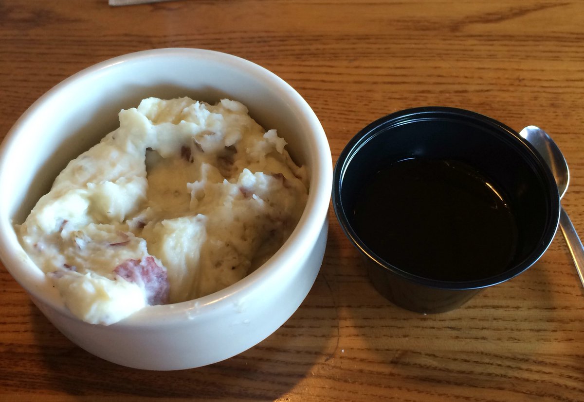 KellysCountry's tweet photo. #GarlicMashed and #StoutGravy Leave it to @Applebees to have something I can eat that tastes great! https://t.co/w1SQONt7te
