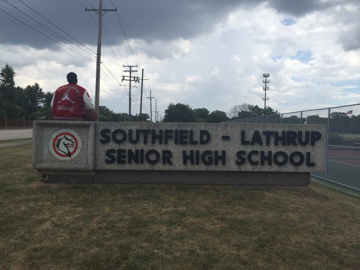 DJBallard33's tweet photo. @lathrup2016 best pic https://t.co/nODMrWmdqZ