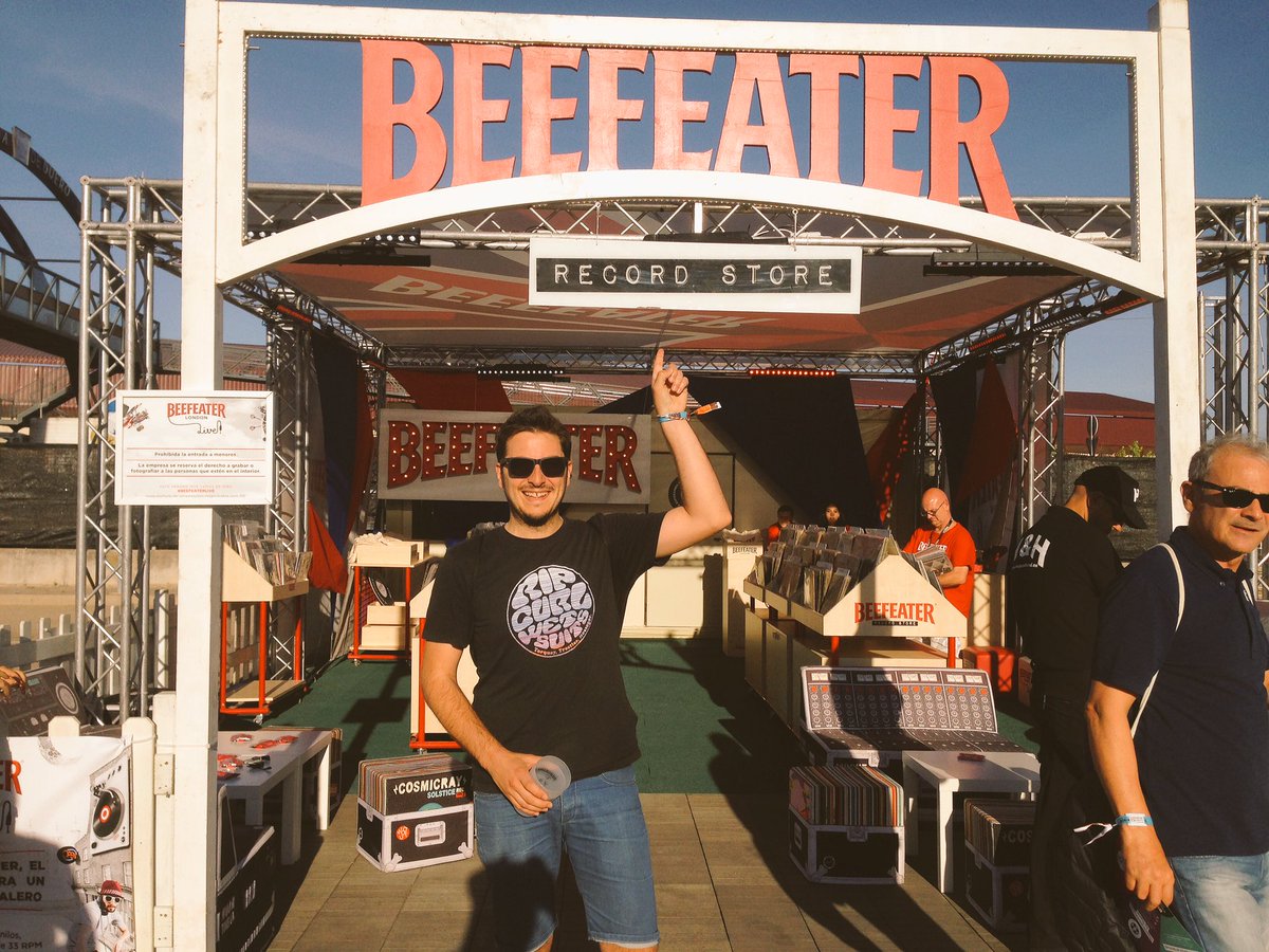 IOMKain's tweet photo. Un año más en@sonoramaribera sintiéndome como en casa gracias a #beefeaterlive y sus chic@s 😉 thanks! https://t.co/soMZc2JtUi