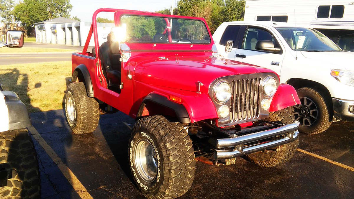 #UnlimitedOffroad #JeepLife #JeepNightatScooters