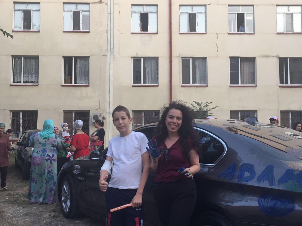 Сеанс #АртТерапии в ДРКБ с <a href="/fond_blagosfera/">БФ «Благосфера»</a> надо чаще вот так вот хулиганить🙃 дети были в восторге😋