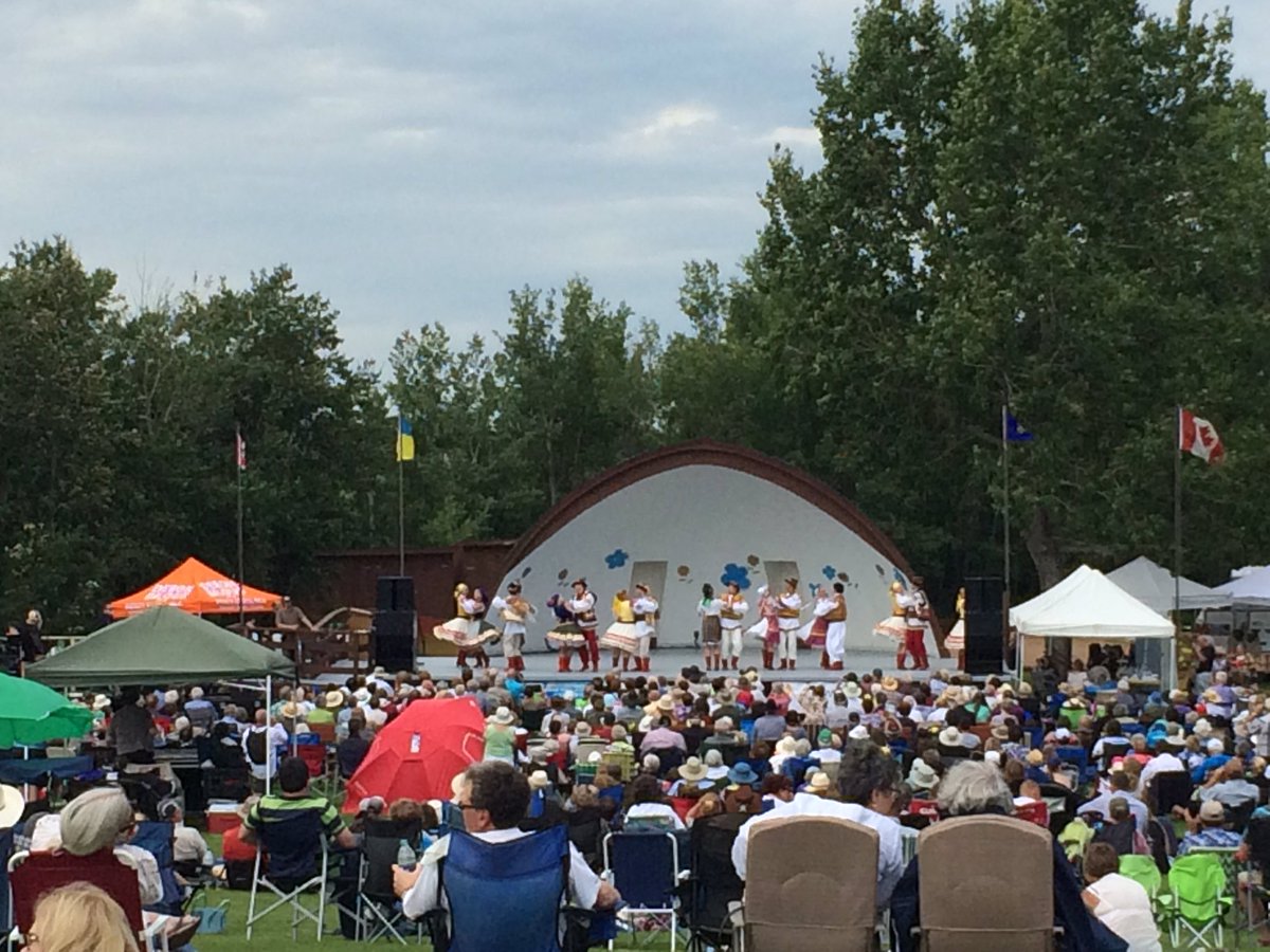 oksanadacko's tweet photo. Was a great weekend to just chill on a hill #efmf2016 #UkrainianDay #uchv https://t.co/sznQravUX9