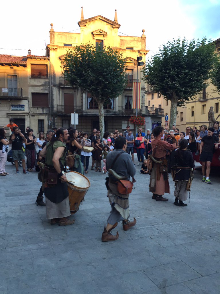 PugaDaniel's tweet photo. Festa medieval Ripoll https://t.co/D9xftjJDts