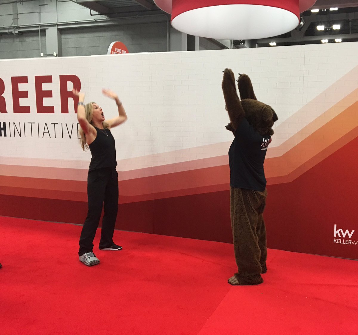 LifeatKWRI's tweet image. In order to #TakeTerritory, you have to be healthy! @RowanHealth stretches it out w/our bear! #KWWellness #KWMC