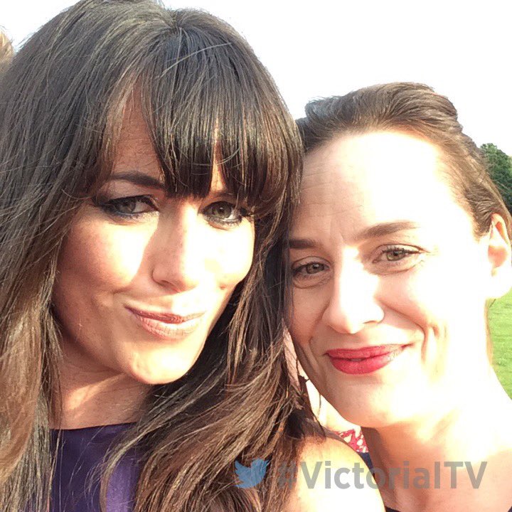 @TeamEveMyles. and Daniela Holtz on the. pic.twitter.com/Qp1FWULQWp. 