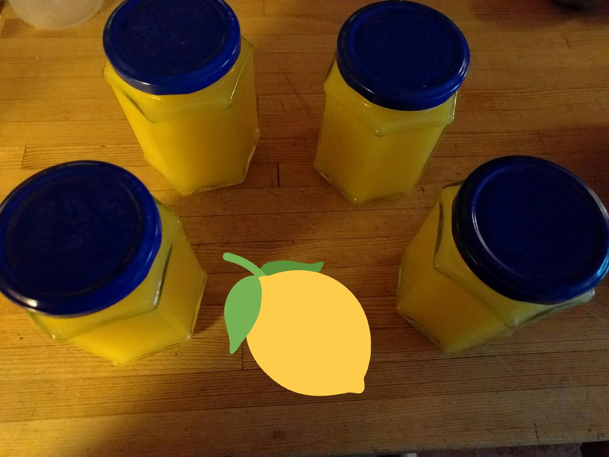 Nerden's tweet photo. My first lemon curd, ty @ladyhana https://t.co/wtyLGq4b2o