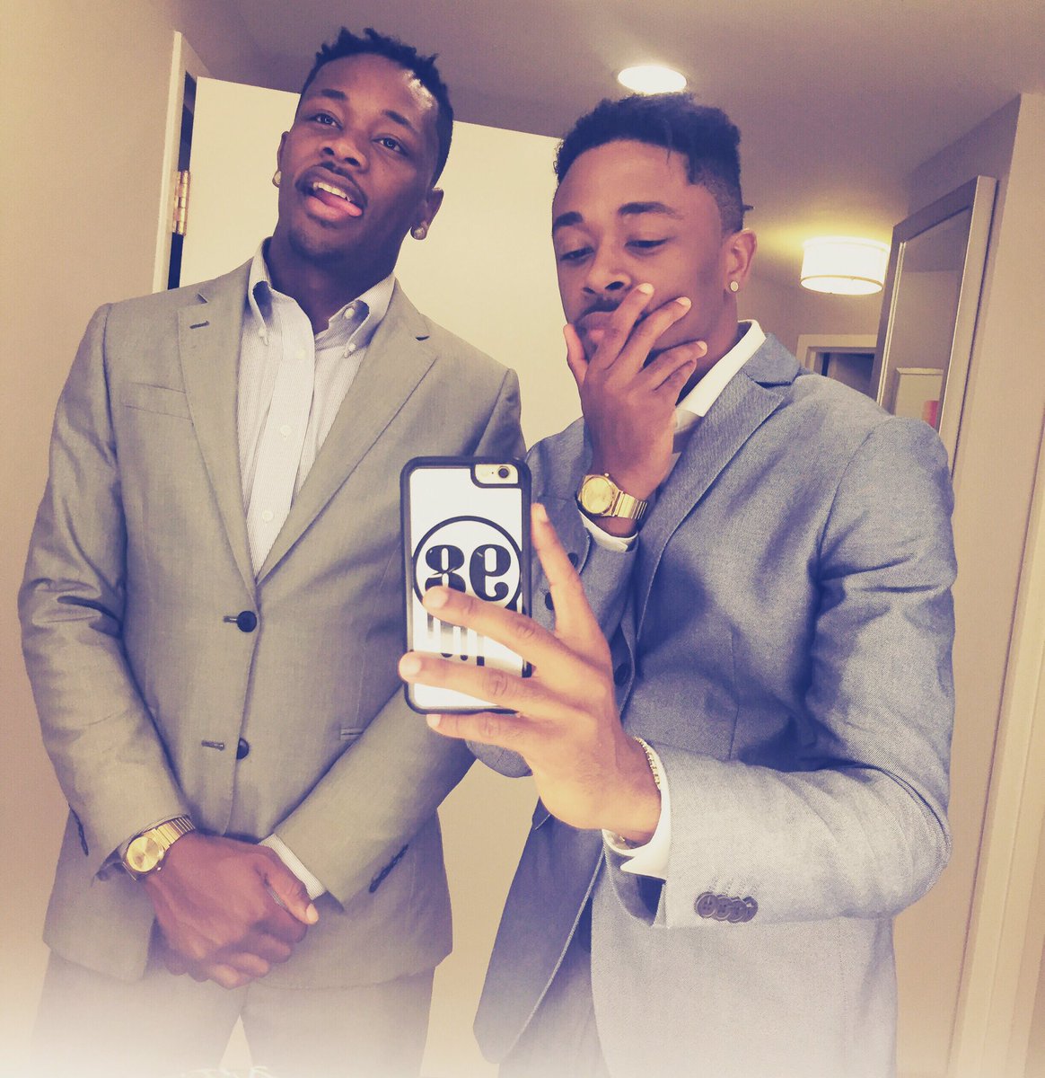 TheReal98KB's tweet photo. On Some Business Shit #98KB https://t.co/xFWwhBmfq3