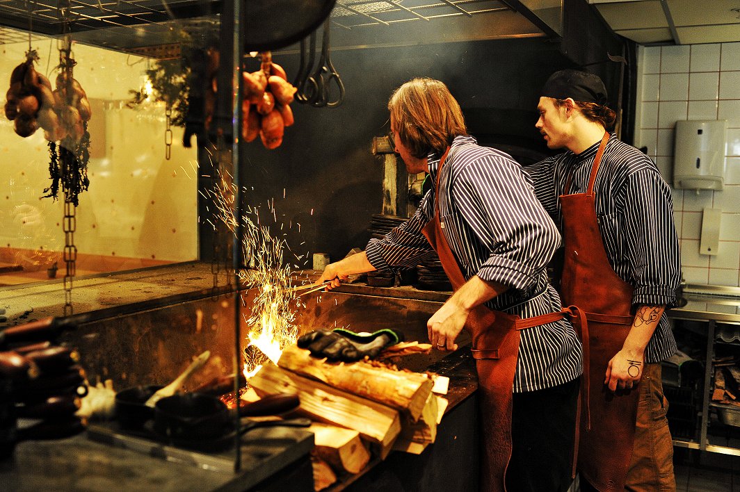 A new generation of chefs is rediscovering the ancient art of cooking with fire econ.st/2aLNlAj