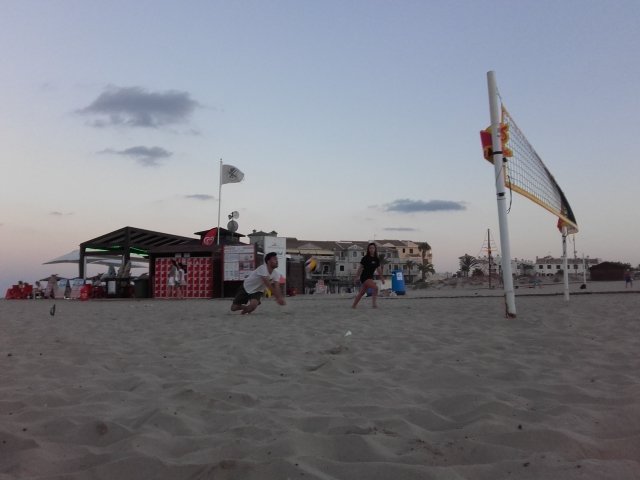 VoleyCaboroig's tweet photo. Dos días para el IX Torneo Orihuela Costa Cup de Voley playa 4x4 #Voleiboldeplaya #Insaik @chiringuitosol https://t.co/zGQ4IebEim