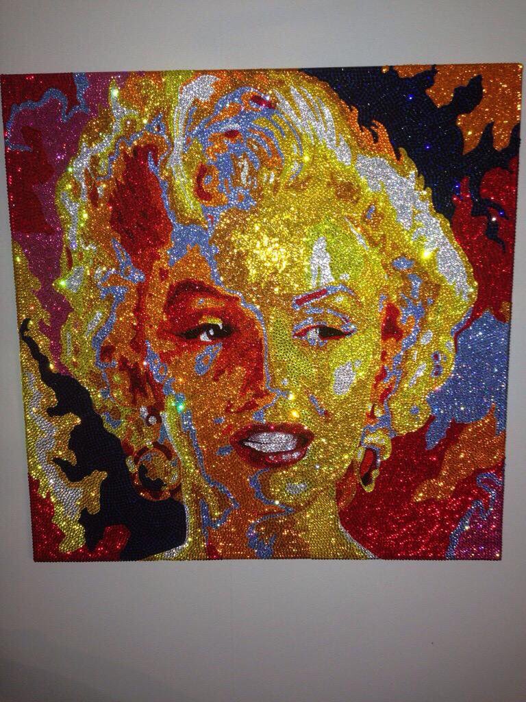 TLCustomising's tweet photo. @khloekardashian for sale Marilyn Monroe in Swarovski crystals. Stunning piece. Xx https://t.co/fuFibhsr2G