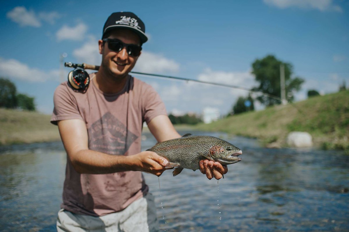 JustFlyfishing's tweet photo. Nice trout from our Trip to slowakia #Slowakia #justfly #flyfishing #trout  #flyfishingguideslowakia #kurtkonrad https://t.co/7mLqipp0uz