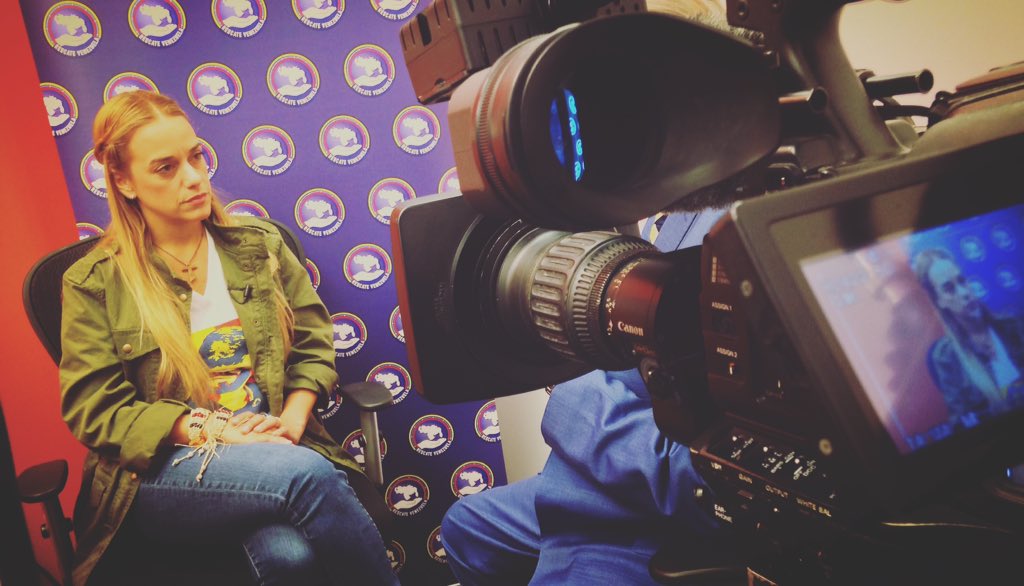 Project7Films's tweet photo. #filming #liliantintori #documentary #venezuela #sonyprousa #canonlenses https://t.co/IG6qaqcQz5