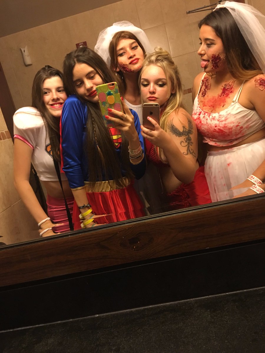 rocioailin66's tweet image. ESTO ES PARA SIEMPRE LA PUTA MADRE QUE LO PARIO  #FunTimeMemories @Funtime15