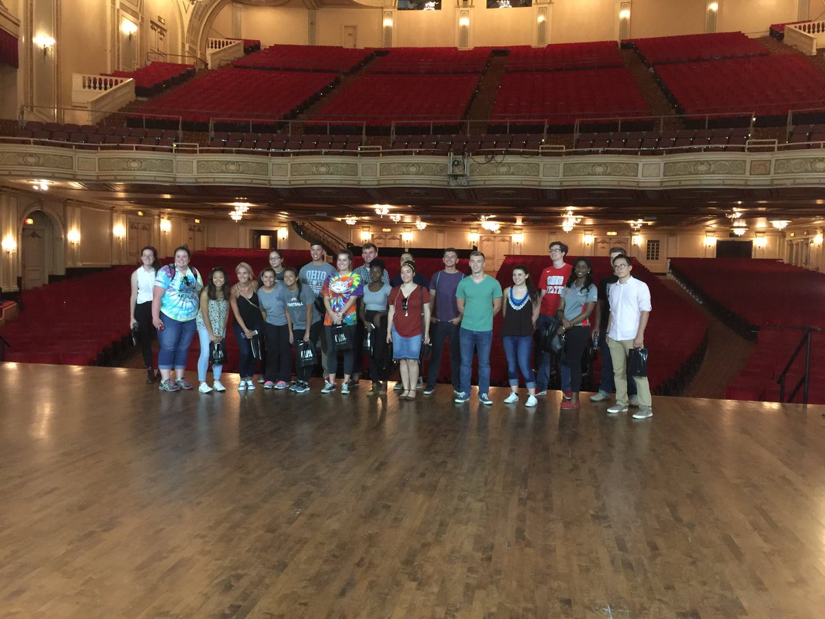 caserman's tweet photo. Palace Theatre #OSUinCBUS #bus19 https://t.co/vkXXyPWKUW