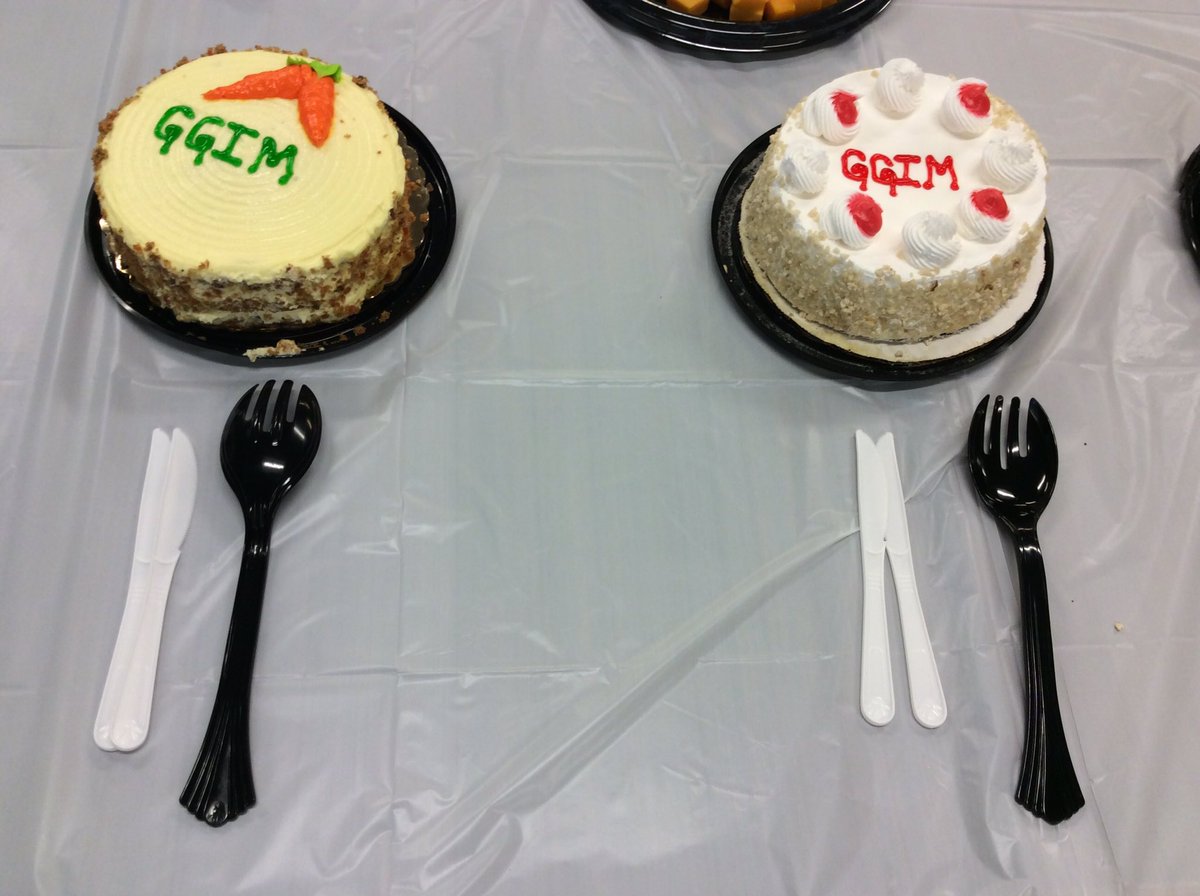 UNGGIM's tweet photo. #post #GGIM6 #cake #cut by @UNStats @UN_DFS_ICTD #UNGIS https://t.co/CJjfV5Jlfc