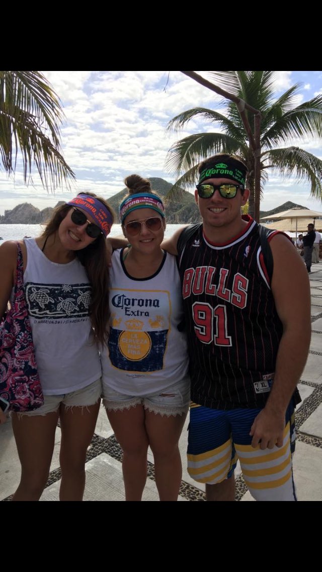 maile_mcp's tweet photo. HAPPY 21st phsyco.thx 4 never letting me forget I'm the little sis&amp;4 letting me follow u to college!Luvya @D_Mcp16 💙 https://t.co/ELAUZ3Ctwz