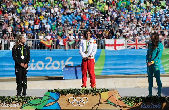 SpheraSports's tweet photo. Así narró el gran @FcoJoseCaro el #oro de @MChourraut en #CanotajeSlalom. Tremendo https://t.co/AkcylwPrvW https://t.co/SJd8kb3nHq