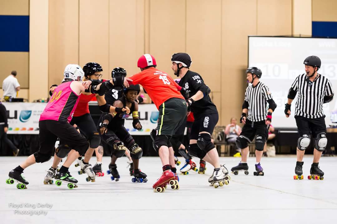 NewWheeledOrder's tweet photo. Amazing photos from #rollercon2016 are now up! First up @mancrollerderby's Peter Parked'her #15 photos by Floyd King https://t.co/qO1jFxzIow