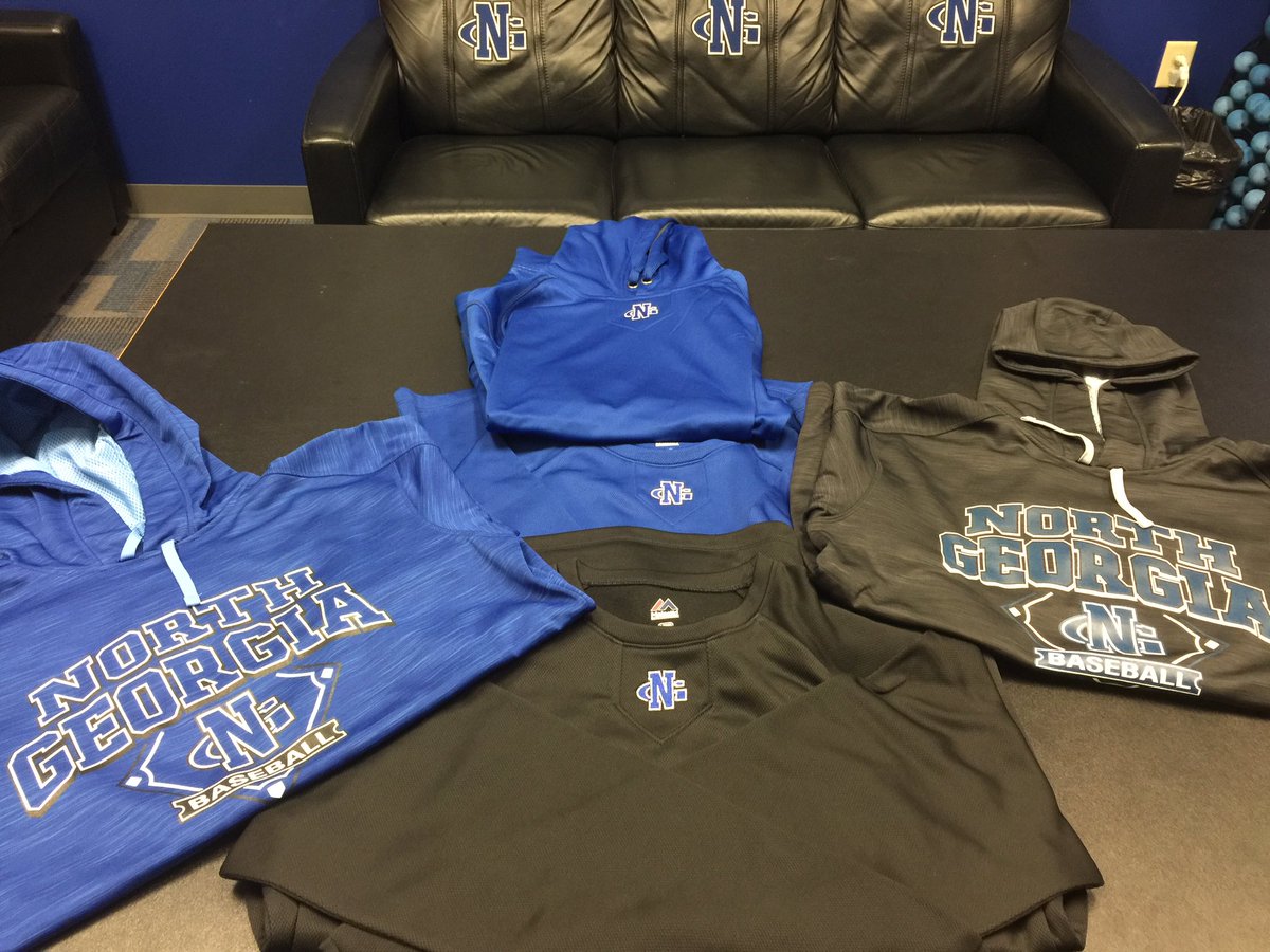 Michaelholder11's tweet photo. Some Nice @TeamMajestic pullovers and hoodies arrived as well! #ItsAllAboutTheNG https://t.co/IN7tUGKD7E