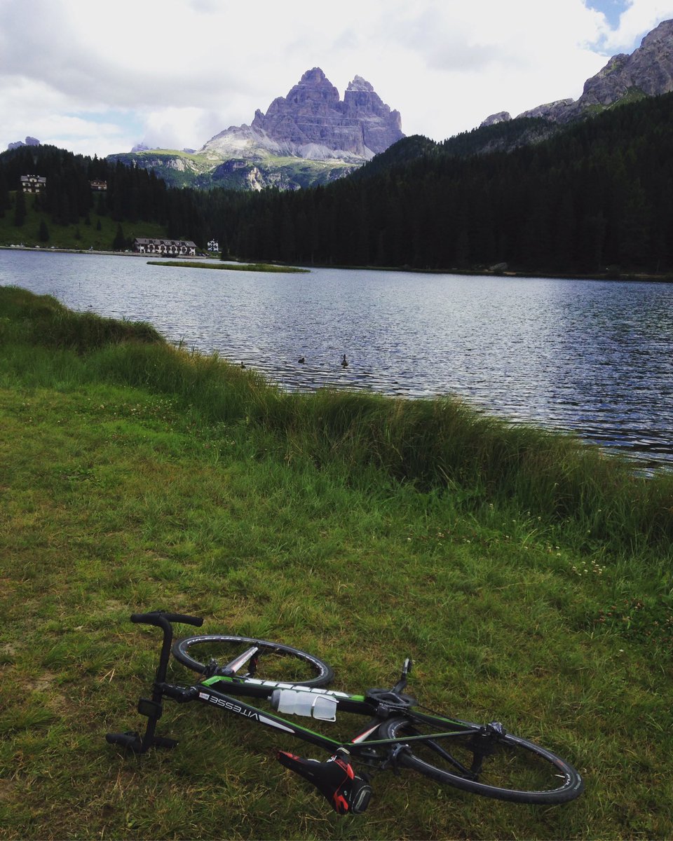 wordsandwheels's tweet photo. Conquering the #Dolomites with @skedaddleitalia @SaddleSkedaddle @CyclistaEmily #zoncalan awaits #cyclingitaly https://t.co/NgVXX7Smva