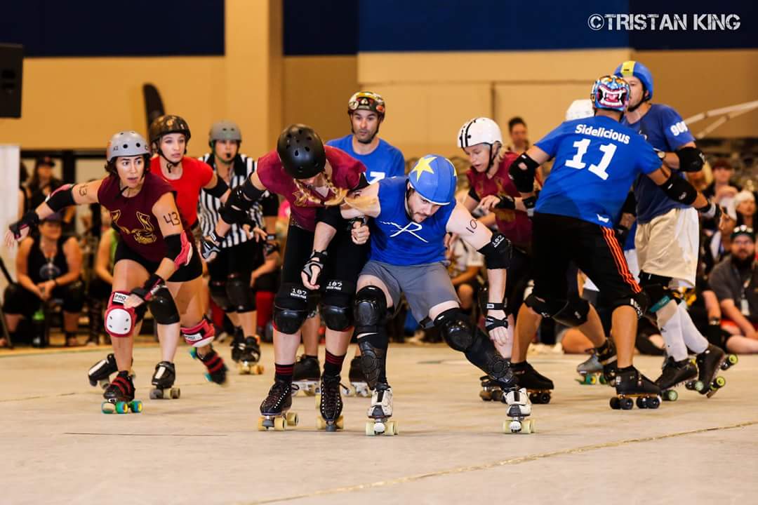 NewWheeledOrder's tweet photo. Next is @mancrollerderby + @TeamEnglandMRD's Alien Al #100 at @RollerCon #rollercon2016 by Tristan King #rollerderby https://t.co/BAzd6WgyHW