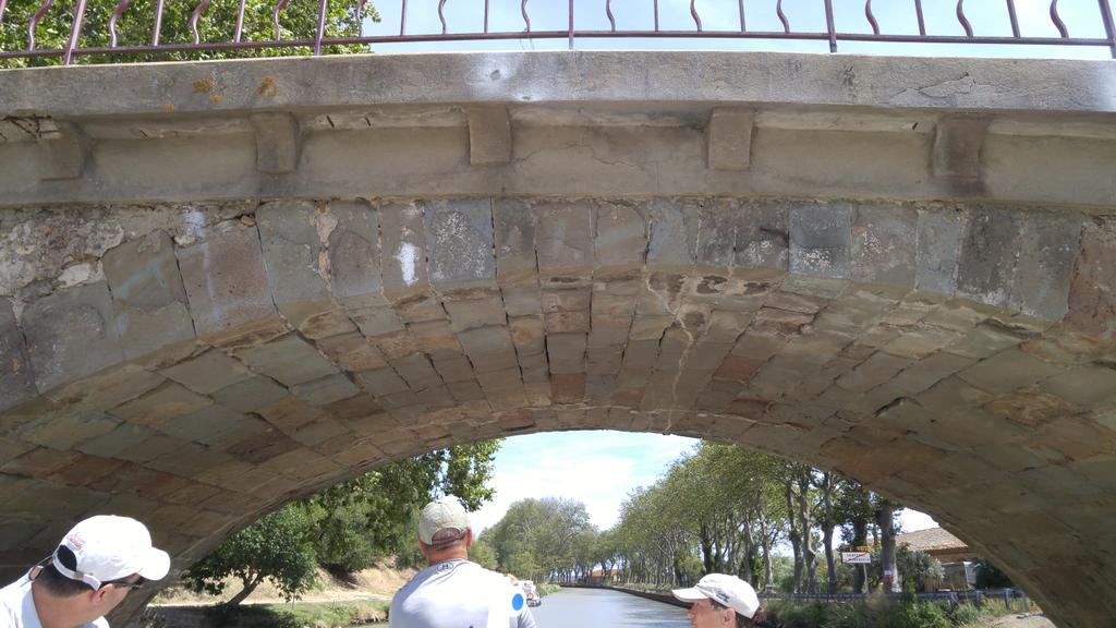 Cellucci_m's tweet photo. One of the many beautiful...back in time...bridges that line the Canal Du Midi in France. #beautifulstructure https://t.co/rxGDqlGhSV