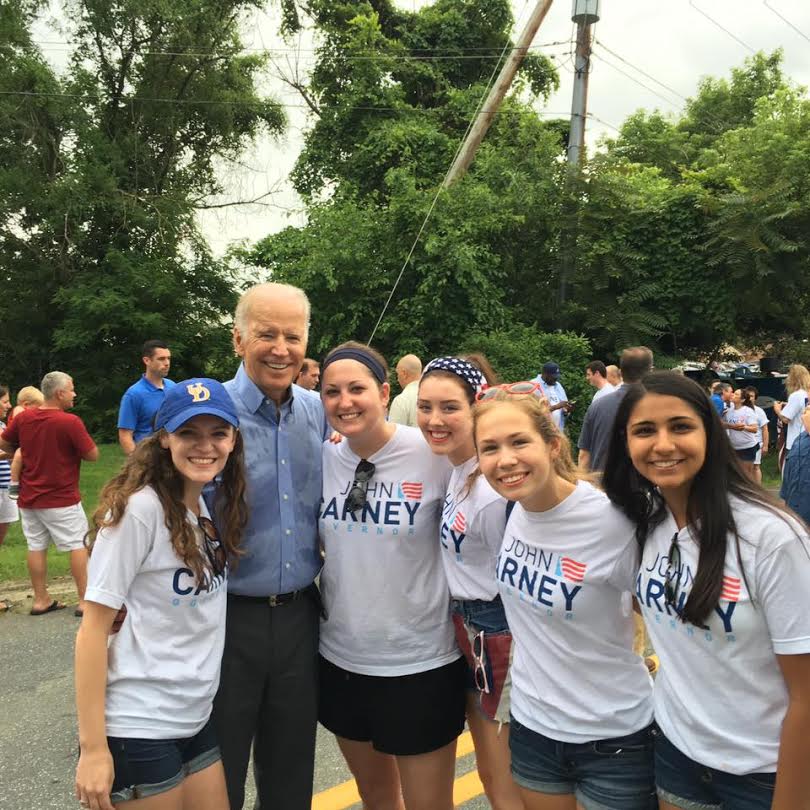 CarneyCampaign's tweet photo. #tbt #TeamCarney meeting @VP Joe Biden at the Hockessin 4th of July parade! ✨🇺🇸 https://t.co/qbuqbfr9Wk