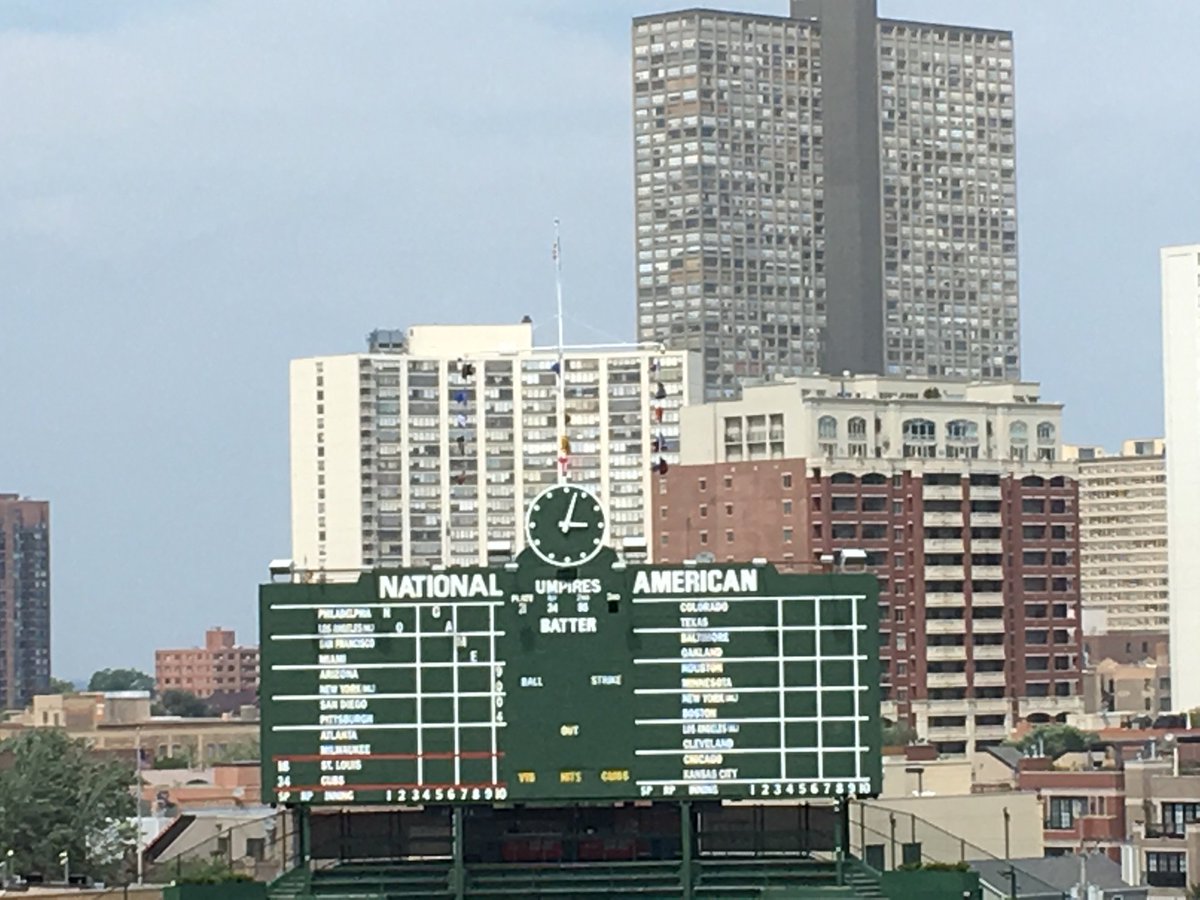 JesseRogersESPN's tweet photo. Wind gusting out big time right now at Wrigley https://t.co/xgYfaFp0yJ