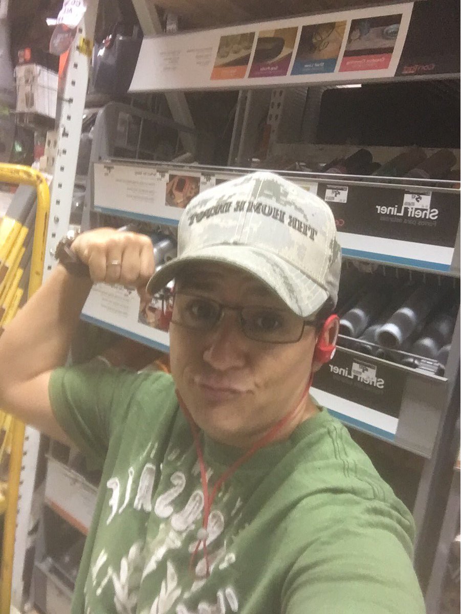 Gigiv17V's tweet photo. #Inventorymode #6326 #specialtyteam #grindmode #gettingitdone @Chris_Fraga_HD @Gigiv17V https://t.co/gsKGVKK42l