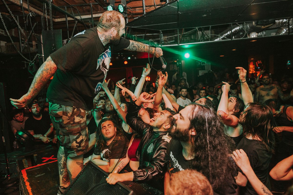 theacaciastrain's tweet image. Long Island, NY last night. We're in Derry, NH tomorrow at The UVH.
📷: @TrevorSweeney