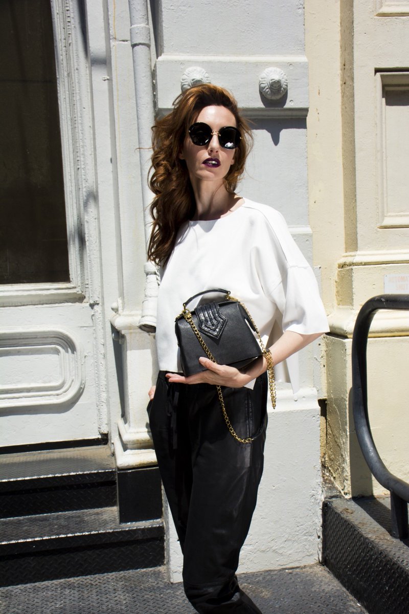 KALAMARIE_BAGS's tweet photo. The chicest #luxuryhandbag you will see this season: The #BernieMiniDoctorBag. Get yours today! https://t.co/QER28H7YLu