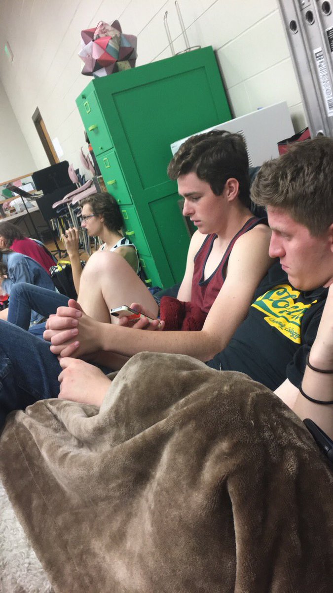 straight_2hell's tweet image. Hand holding? Souls molding. #straight2hell