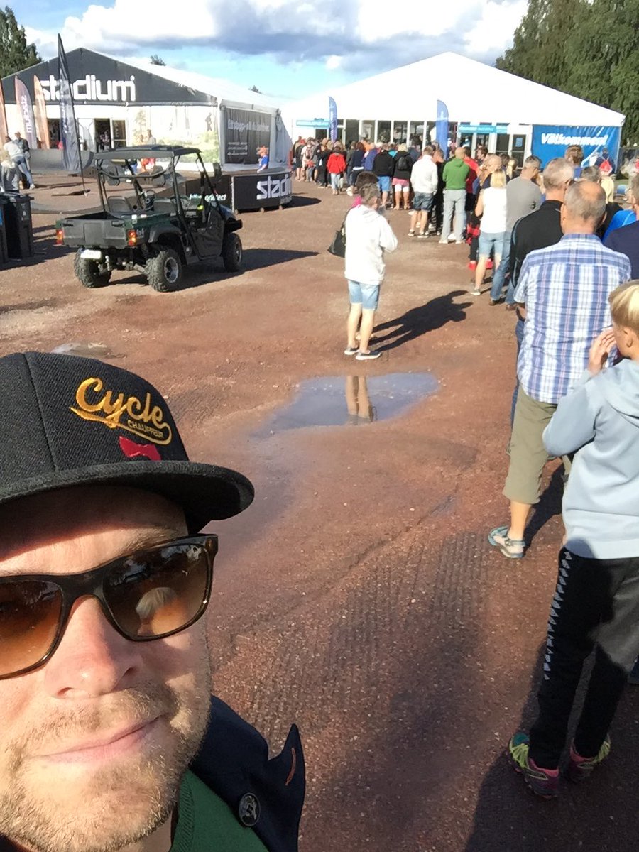 Lars Huring tweet media