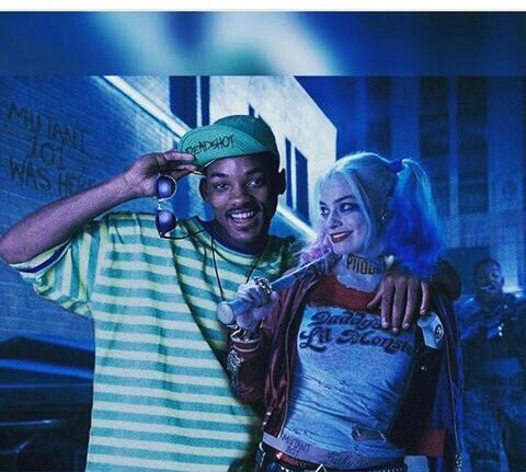 TheTopComics's tweet photo. Parecía una mala idea pero de hecho no lo fue para nada xD #WillSmith #Deadshot #HarleyQuinn https://t.co/24tyrppWq8
