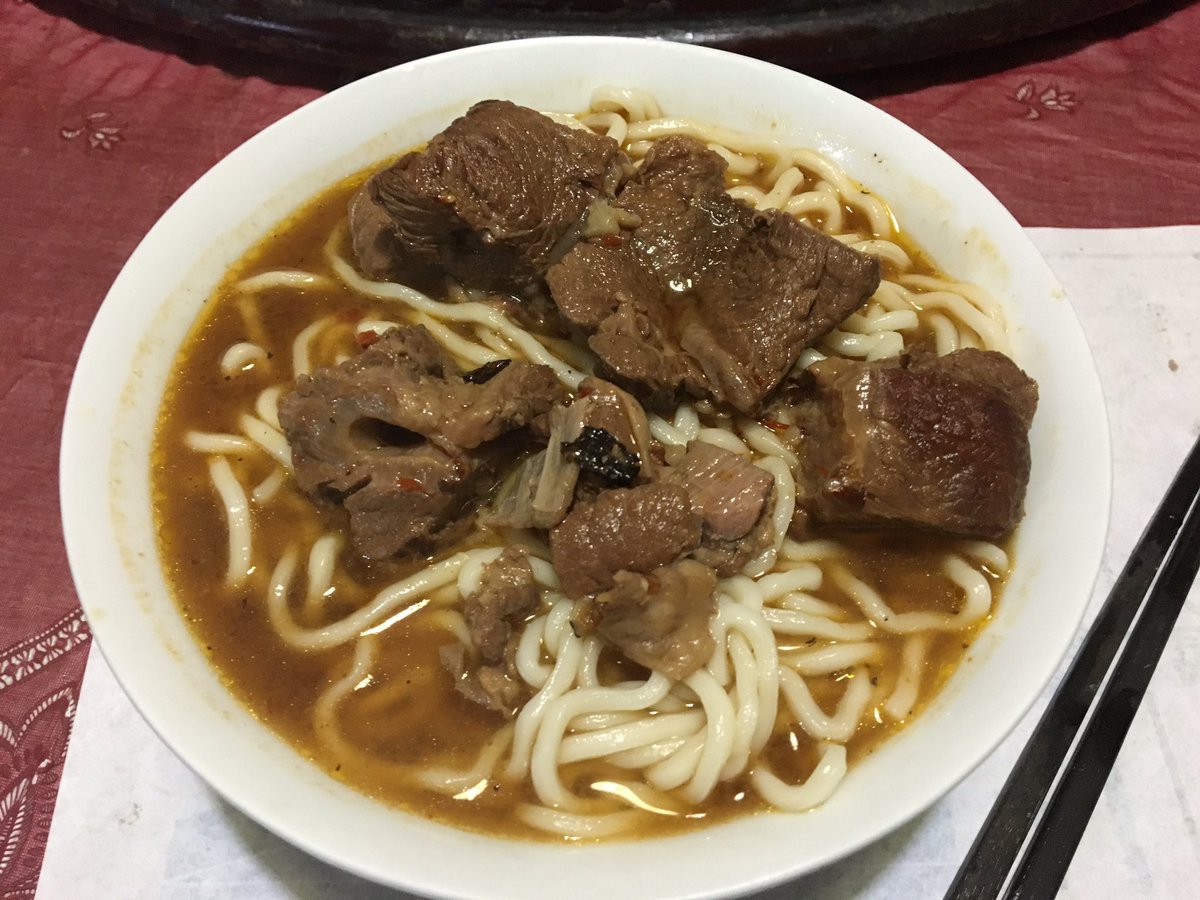 Locobear2's tweet image. 深夜勤，眠ることできませ
俺，社会への復讐！！
台灣 美食 三連發
#台灣美食 
#深夜食堂